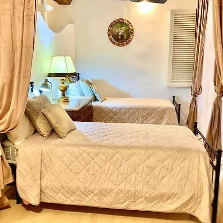 Апартаменты Lovely And Cozy In The Position